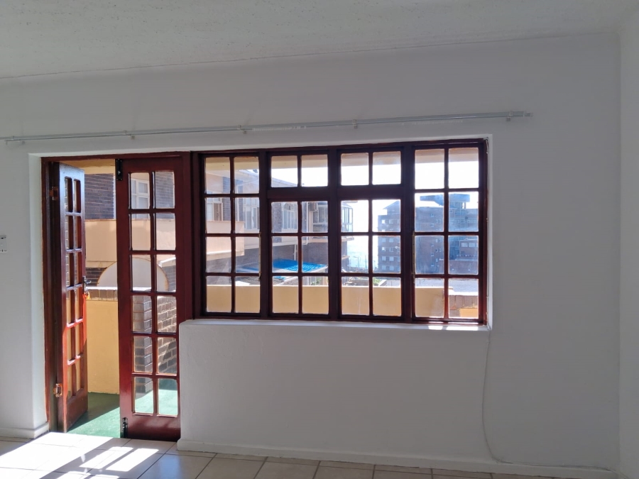 To Let 1 Bedroom Property for Rent in Quigney Eastern Cape